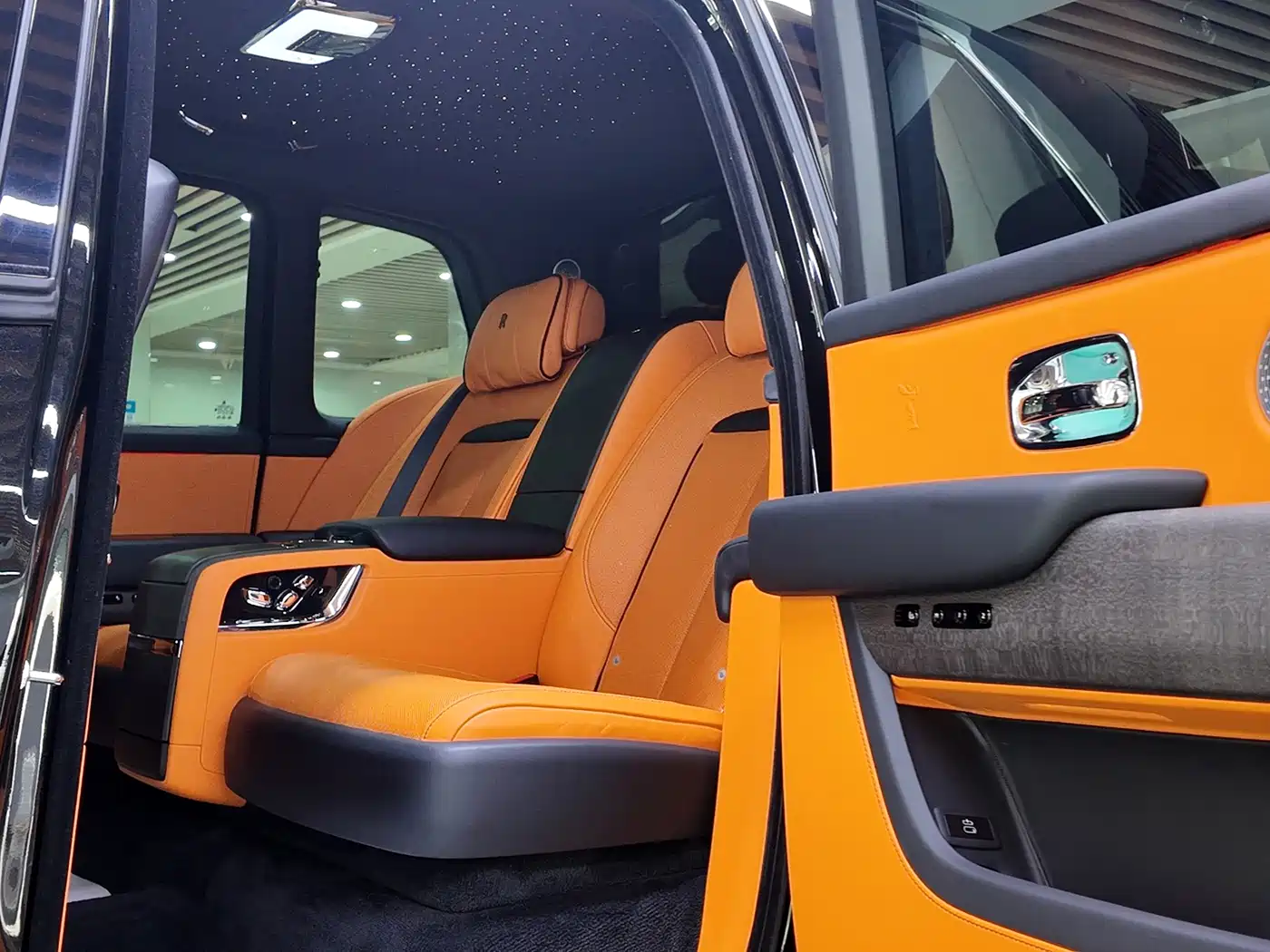 Rolls-Royce Cullinan 2024 2024 4-Seater