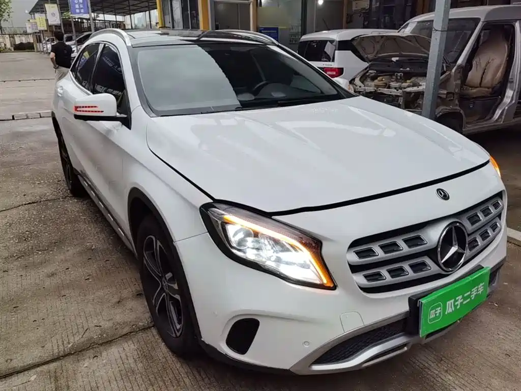Mercedes-Benz GLA 2018 GLA 200 Fashion фото 4