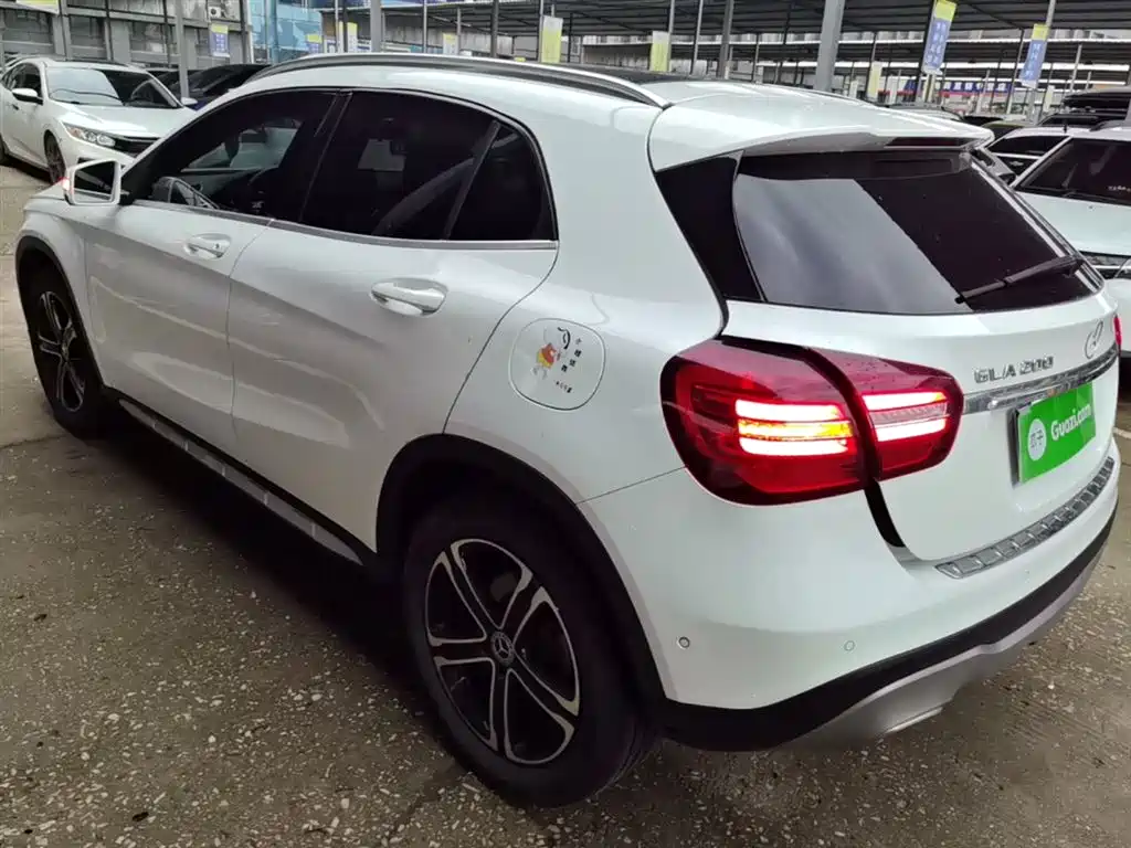 Mercedes-Benz GLA 2018 GLA 200 Fashion фото 5