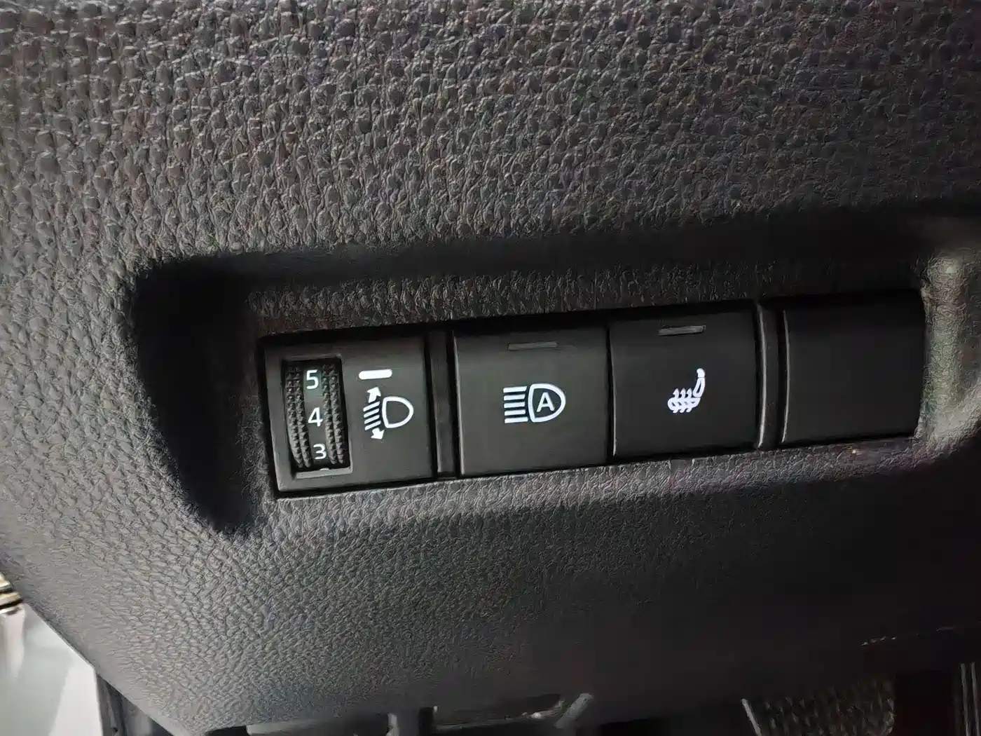 Toyota RAV4 Rongfang 2024 2.0L CVT FWD Urban Edition фото 15