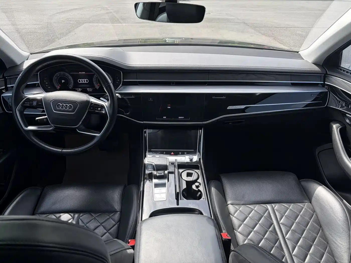Audi A8 2022 A8L 50 TFSI quattro Comfort Collector's Edition фото 6