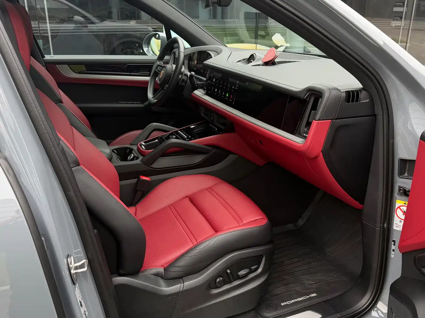 Porsche Cayenne 2025 Cayenne 3.0T Dream Chaser Edition фото 9