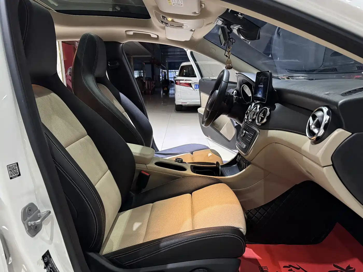 Mercedes-Benz GLA 2018 GLA 200 Dynamic фото 9