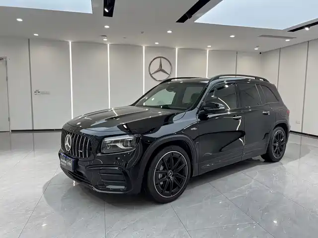 MERCEDES-BENZ GLB AMG