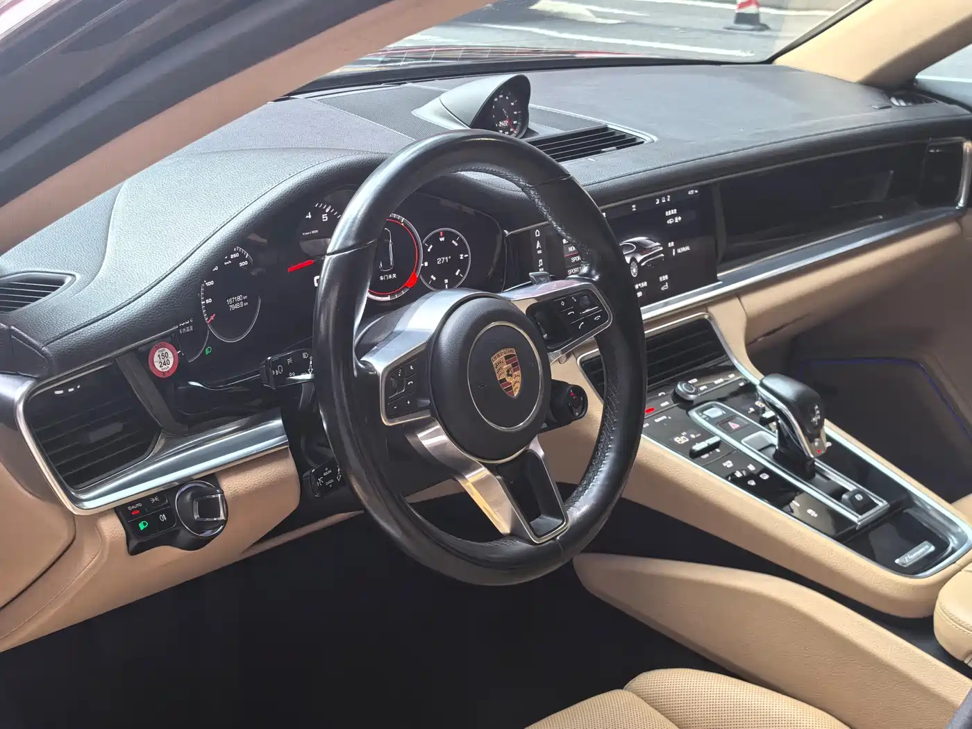 Porsche Panamera фото 28