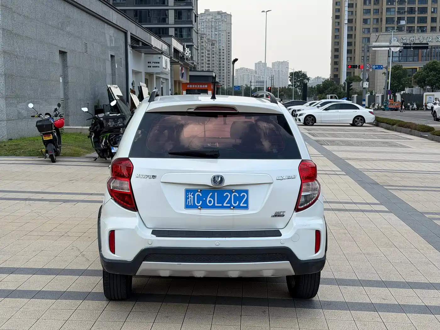 Changan CX20 2016 2014 1.4L IMT Sunroof Navigation Edition (China V)