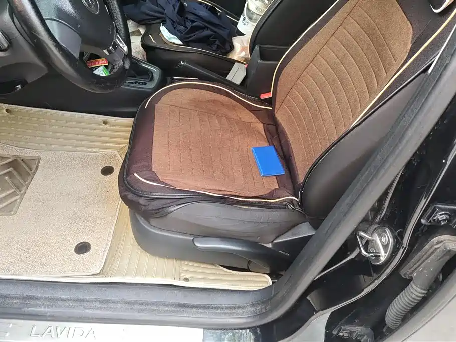 Volkswagen Lavida 2013 1.6L Automatic Trend Edition фото 9