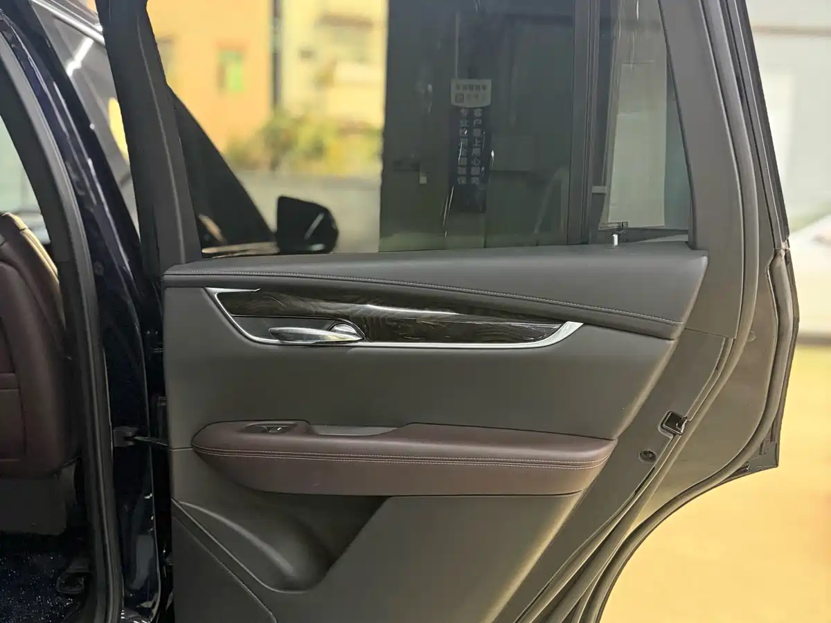Cadillac XT6 2021 2.0T 6-Seater 2WD Luxury Edition фото 24