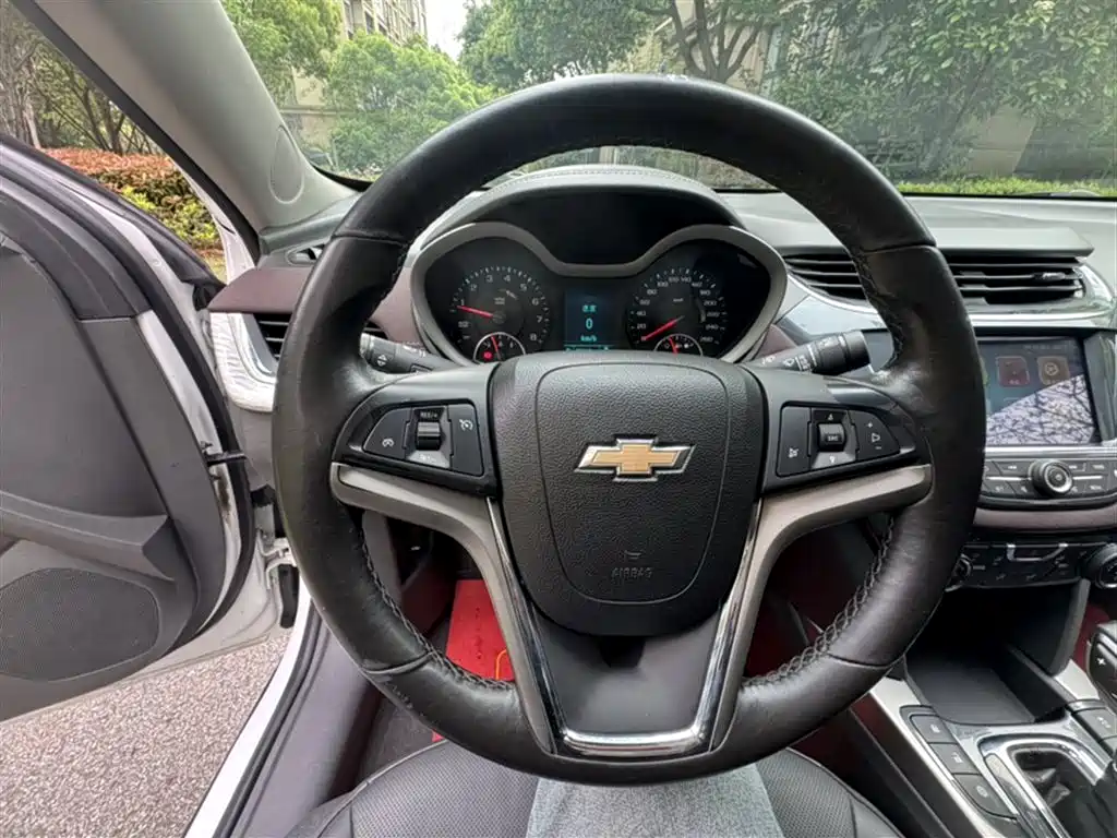 Chevrolet Malibu 2017 1.5T Automatic Luxury Edition фото 3