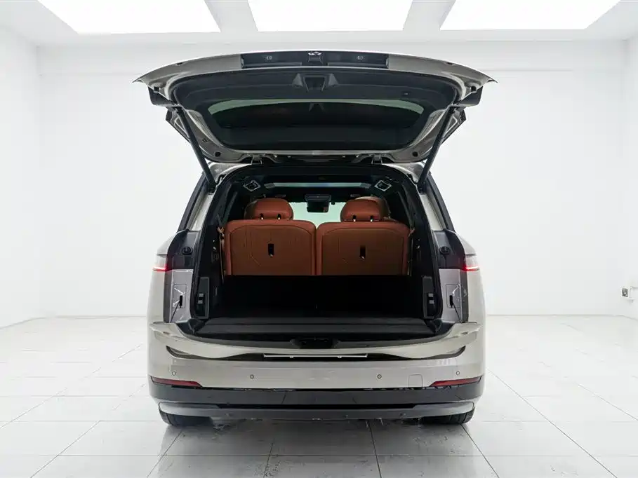 Lynk & Co 900 2025 2.0T Ultra фото 14