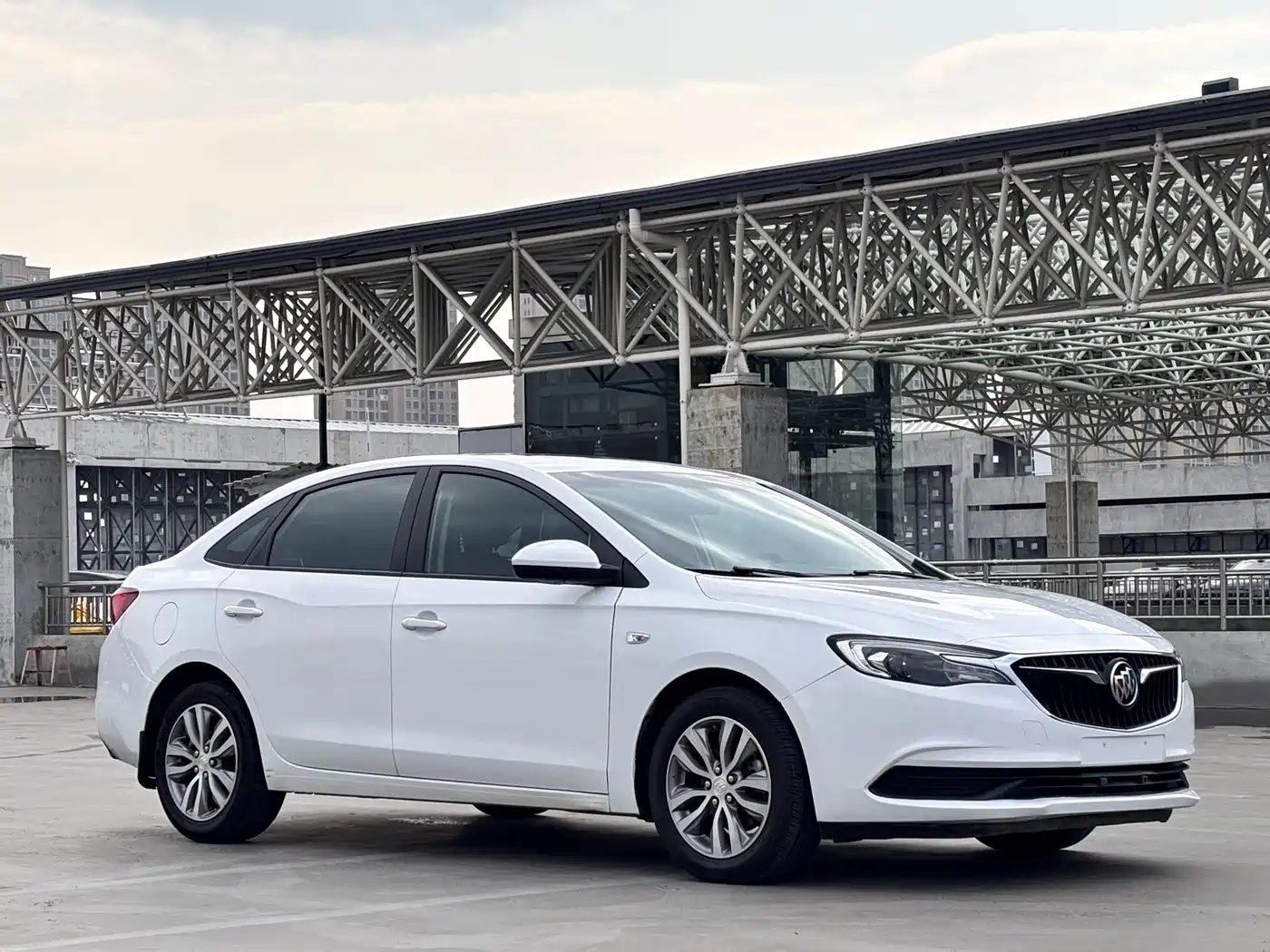 Buick Excelle 2019 15T DCT Connected Elite (China V) фото 3