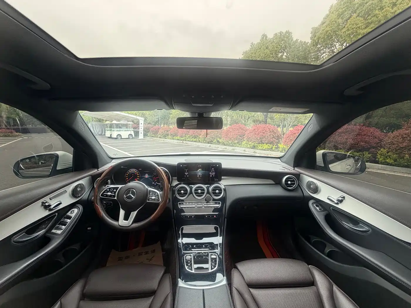 Mercedes-Benz GLC 2020 Facelift GLC 260 L 4MATIC Dynamic фото 17