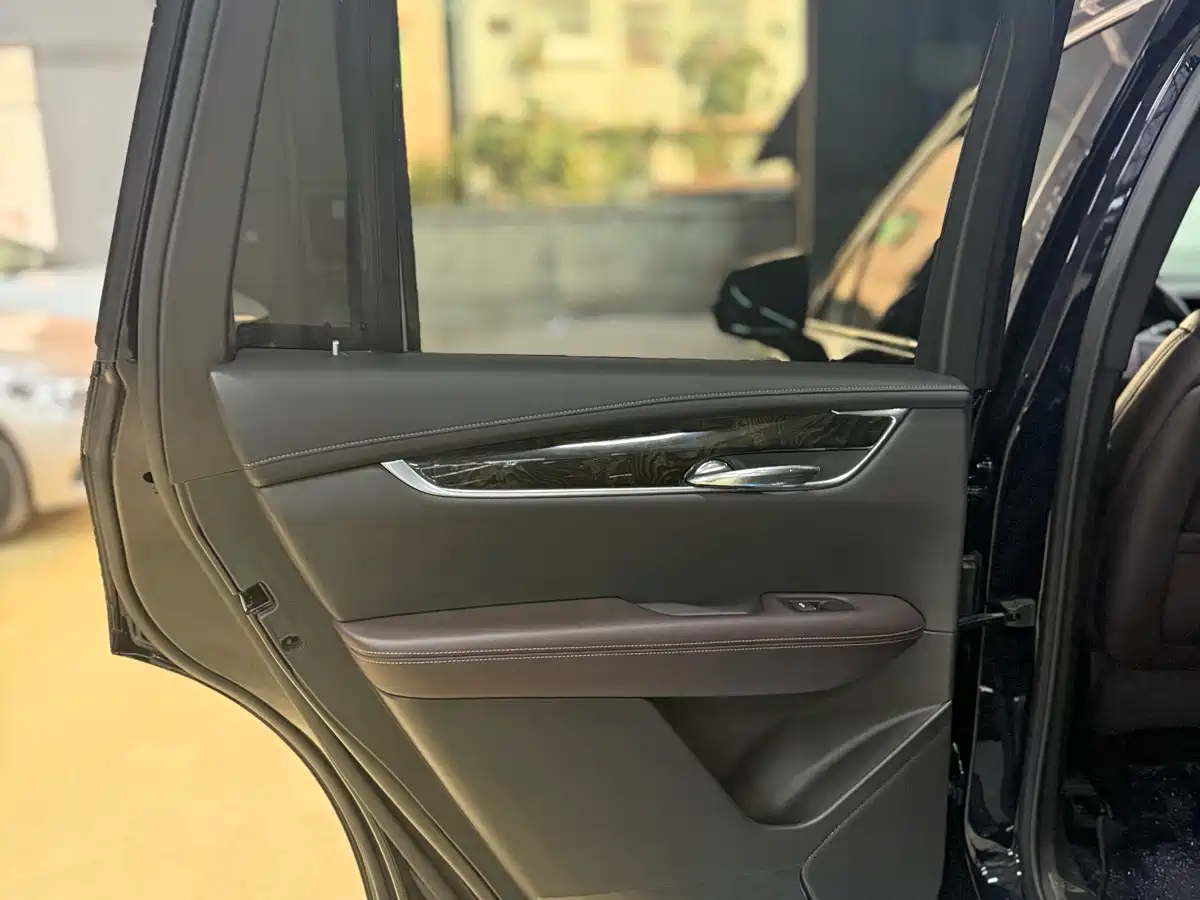 Cadillac XT6 2021 2.0T 6-Seater 2WD Luxury Edition фото 22