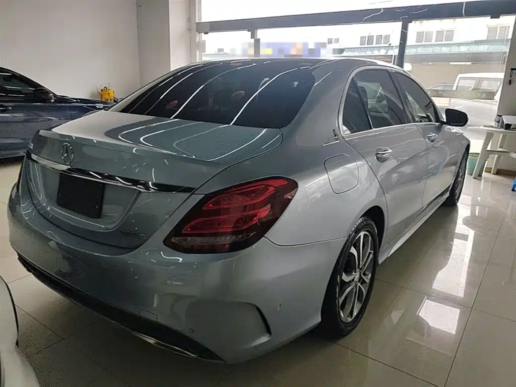Mercedes-Benz C-Class 2015 Facelift C 200 L Sport фото 7