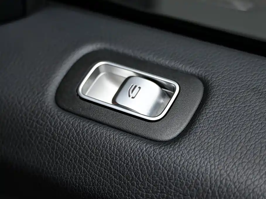 Mercedes-Benz G-Class 2023 G 500 фото 28