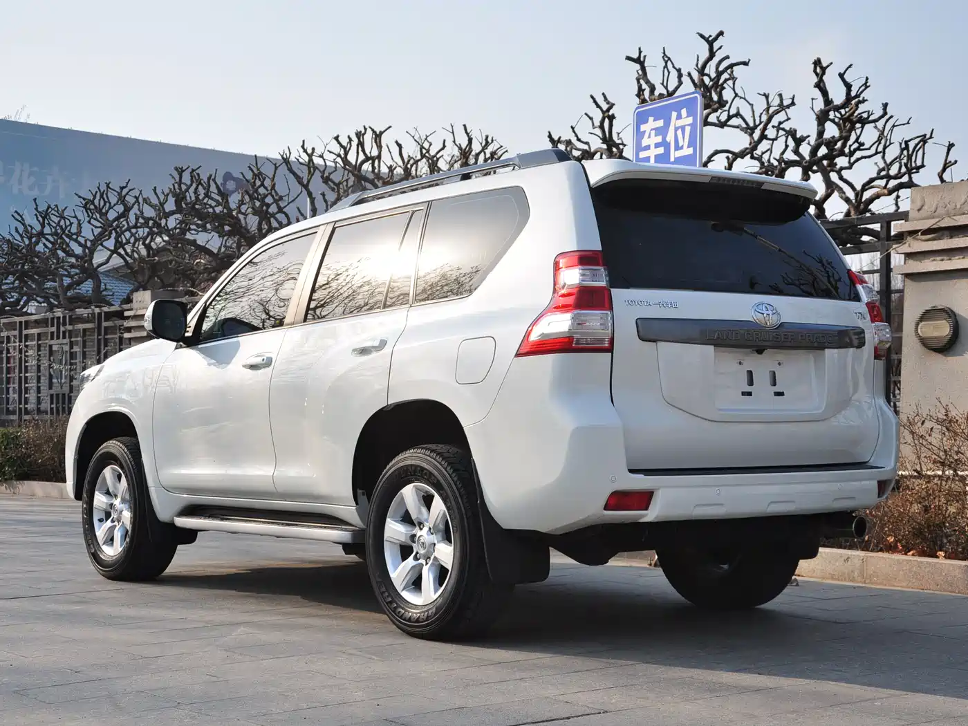 Toyota Prado 2016 3.5L Auto TX-L фото 4