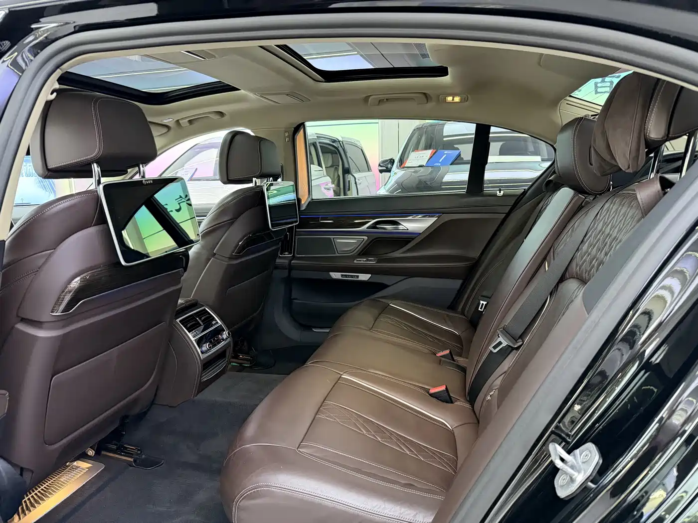 BMW 7 Series 2019 730Li Luxury Package фото 7