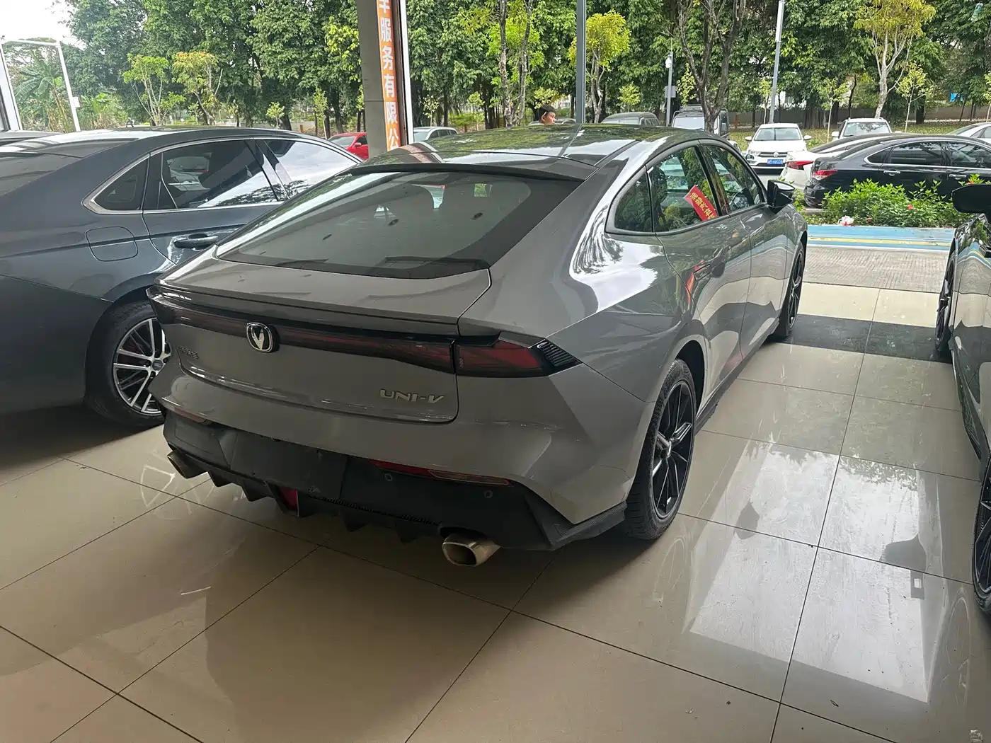 CHANGAN UNI-V