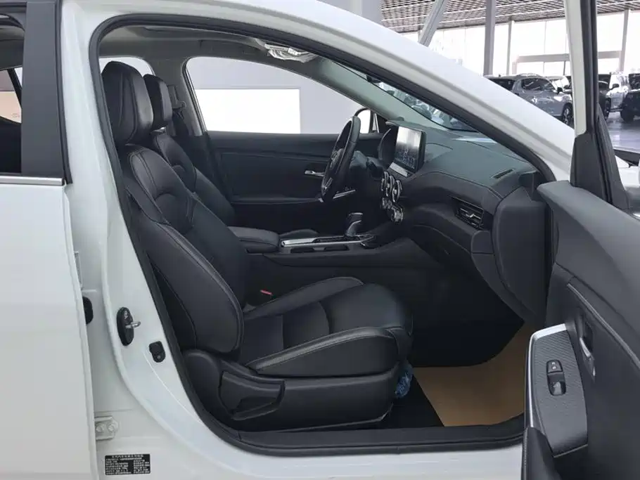 Nissan SYLPHY, миниатюра 8