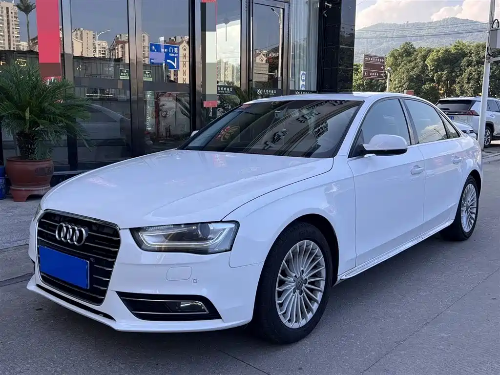 Audi A4L 2015 35 TFSI Auto Comfort