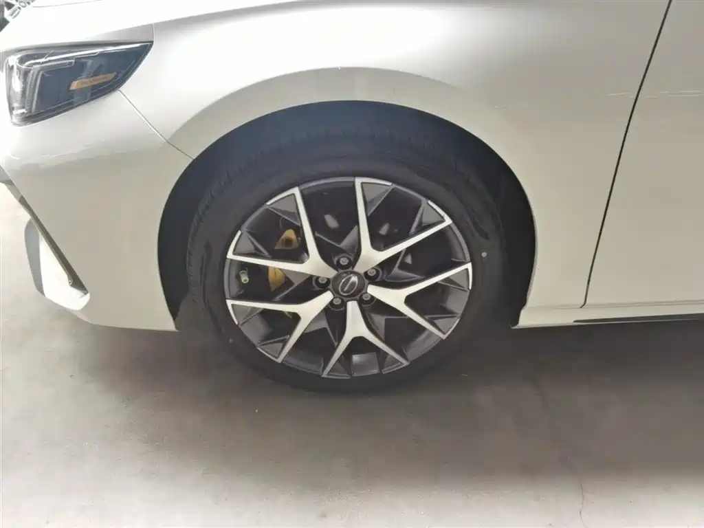 GAC Trumpchi Trumpchi Emkoo 2023 270T DCT J15 Edition фото 25