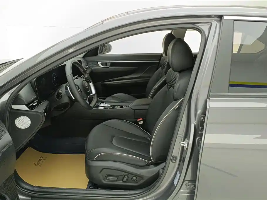 HYUNDAI NAME PICTURE