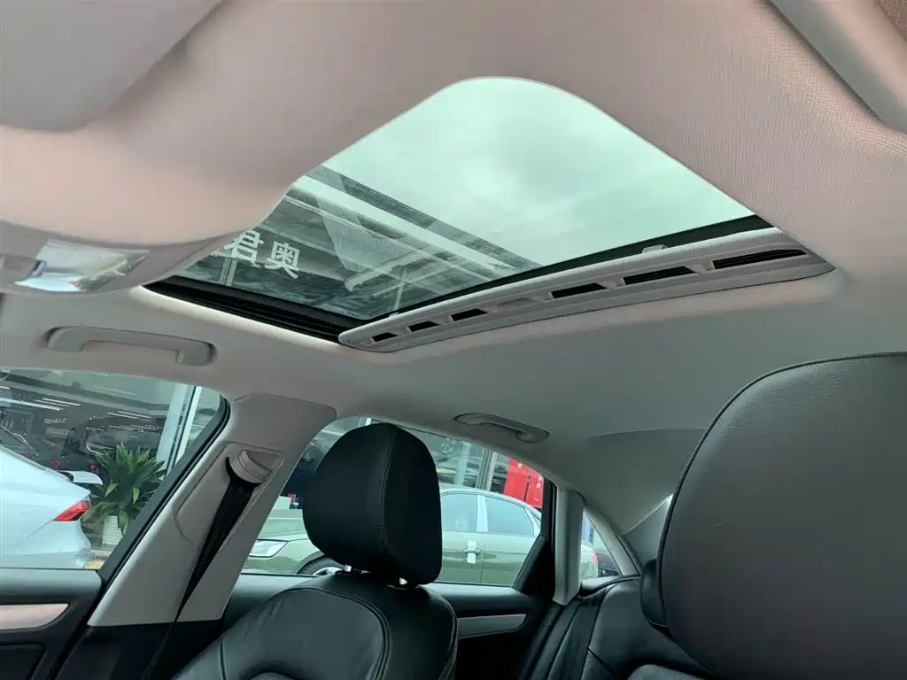 Audi A4L 2013 35 TFSI Automatic Standard фото 17