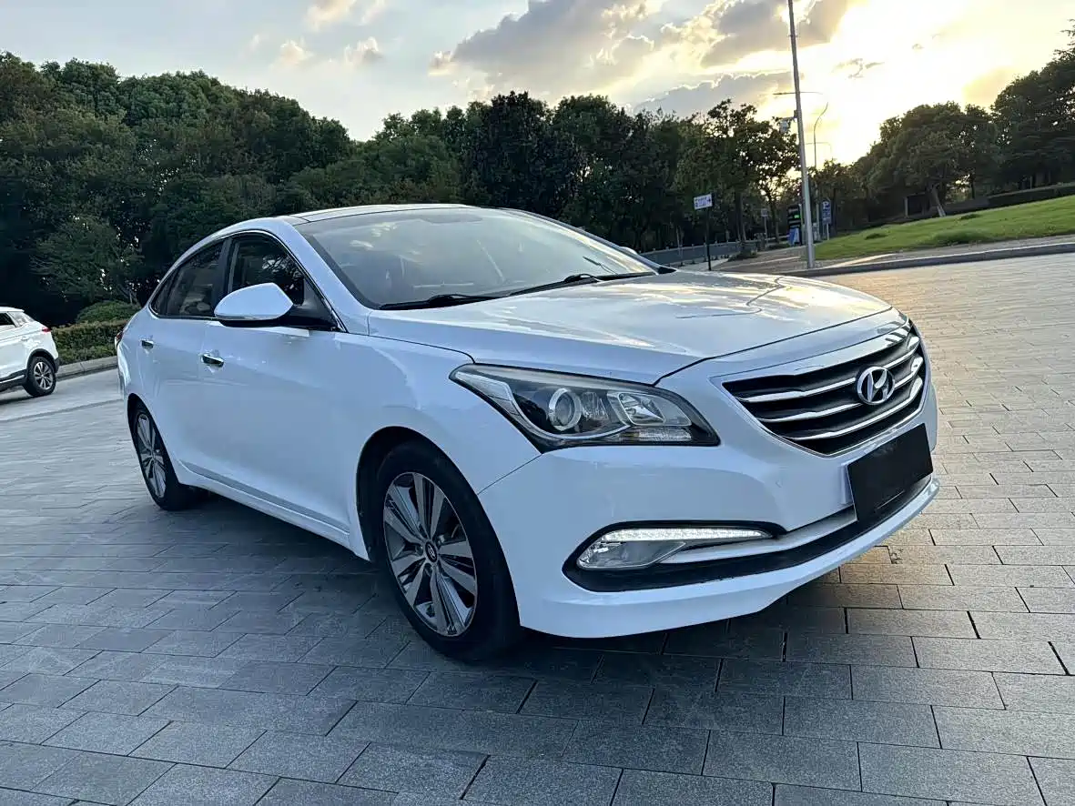 Hyundai Mistra 2016 1.8L Automatic Smart GLS фото 3