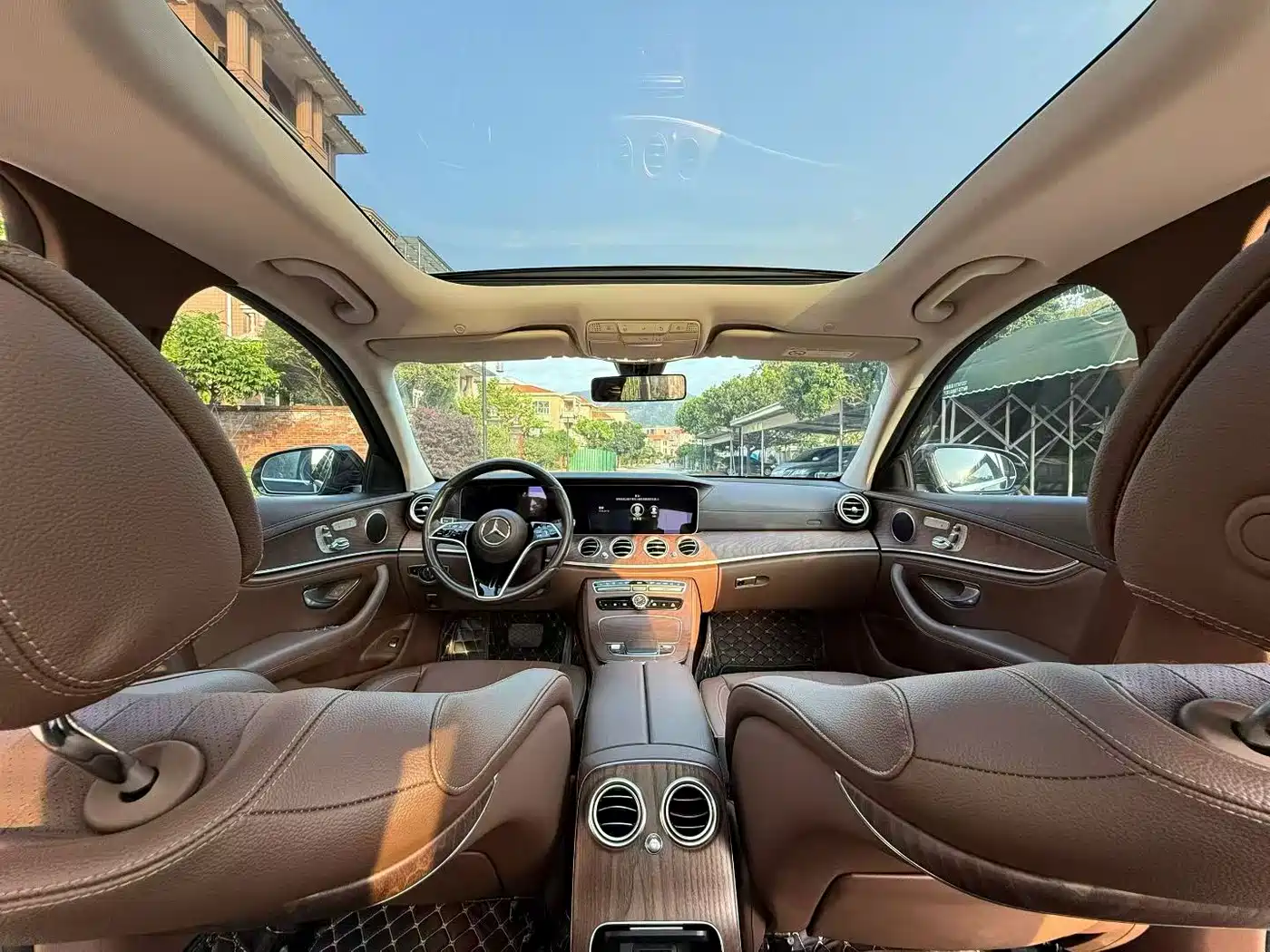 MERCEDES-BENZ E CLASS