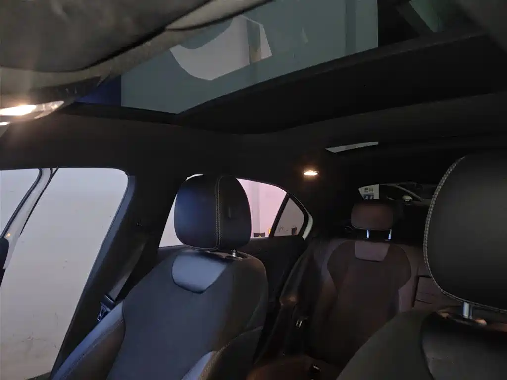 Mercedes-Benz A-Class 2021 A 200 L Sport Sedan Fashion Edition фото 18