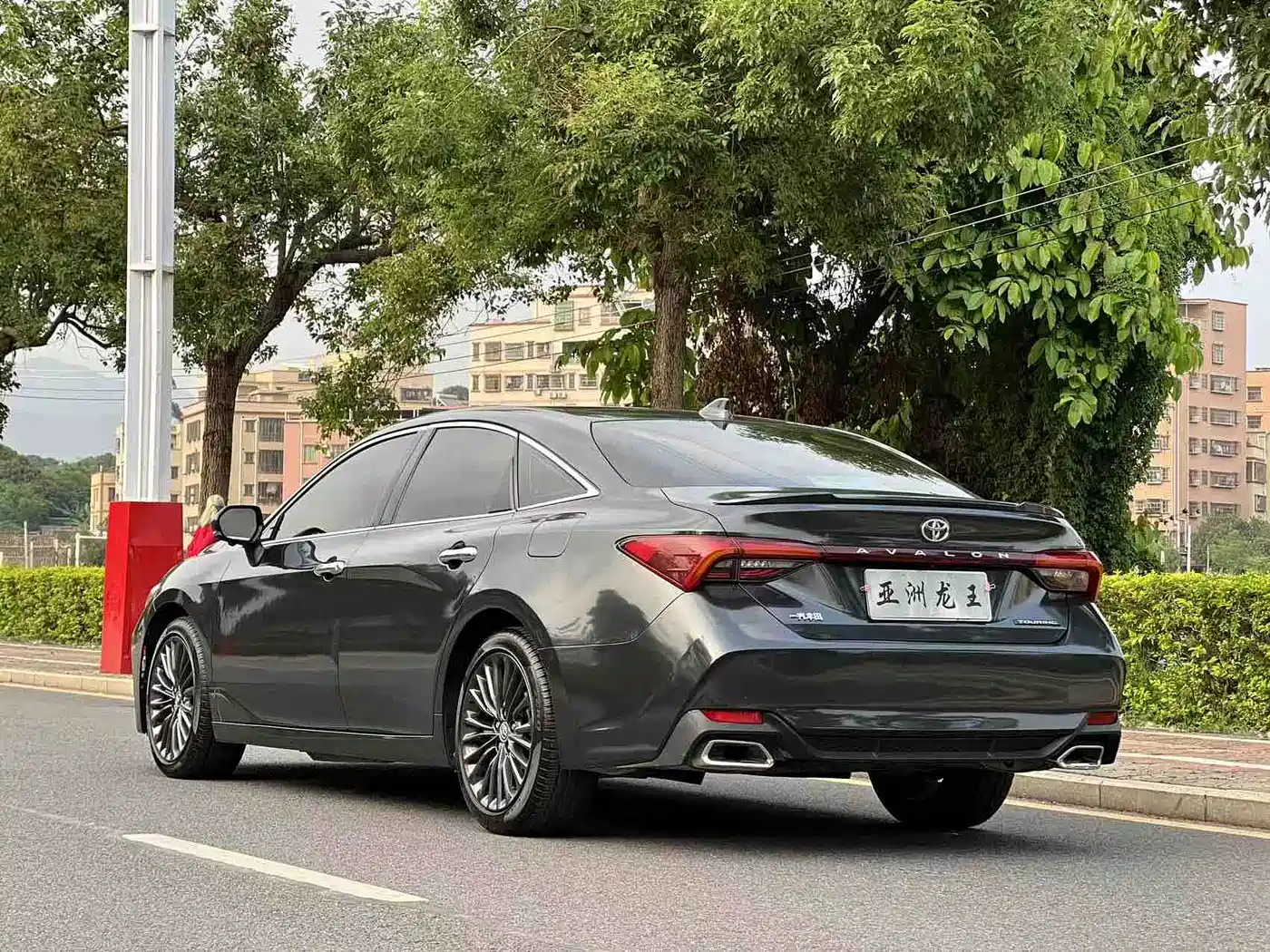 Toyota Avalon 2019 2.5L Touring Premium (China V) фото 4