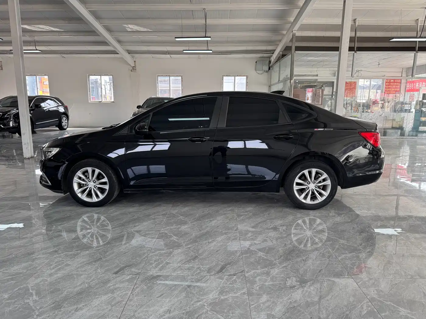 Buick Verano 2019 Sedan 20T Dual Clutch Leading фото 3