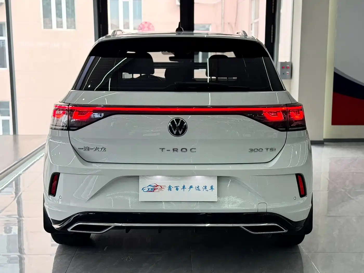 Volkswagen T-ROC 2024 300TSI DSG 2WD Morning Light Edition фото 9