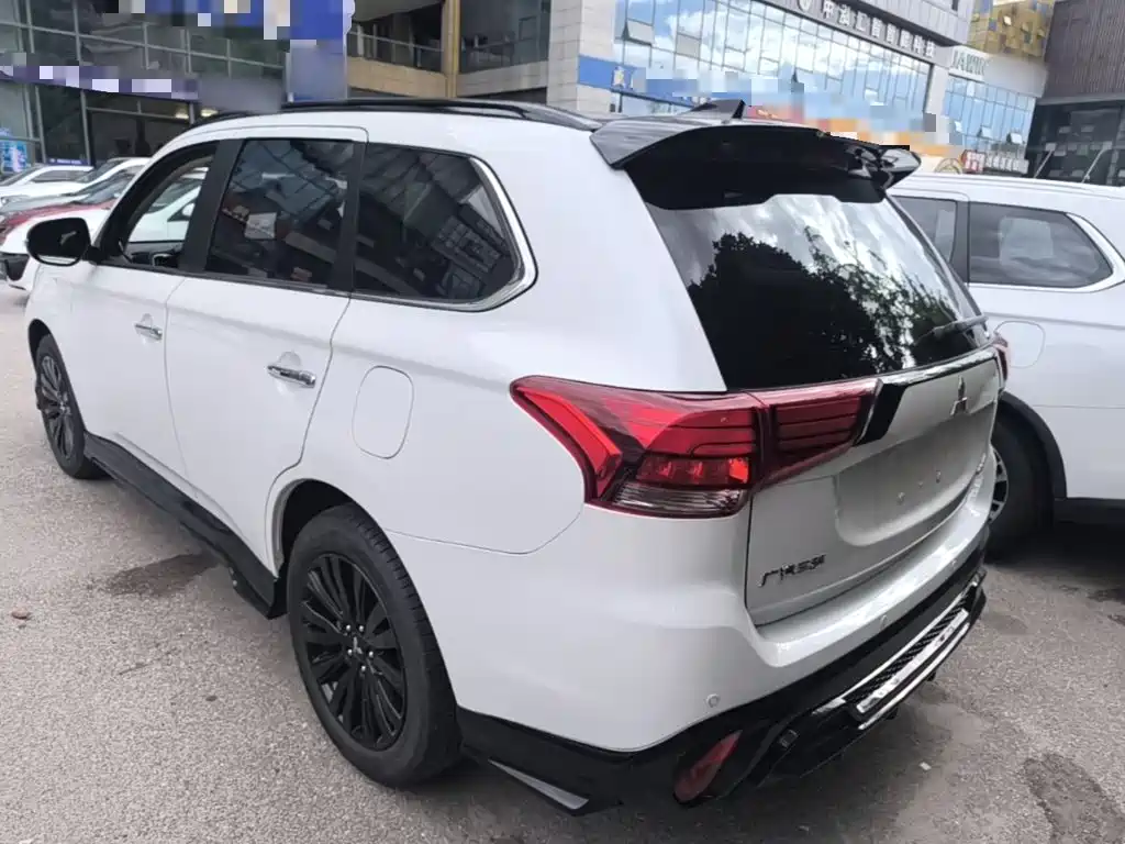 Mitsubishi Outlander 2023 2021 2.4L 4WD Yaodong Edition 5-seater