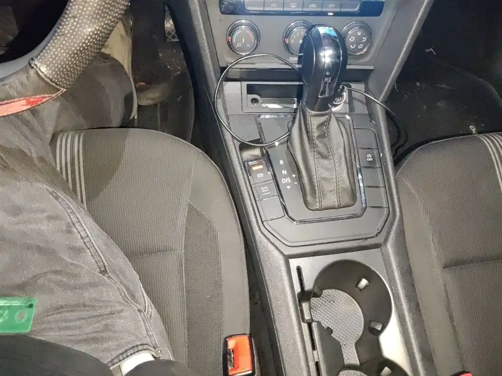 Volkswagen Lamando 2017 230TSI DSG Trend Edition фото 7