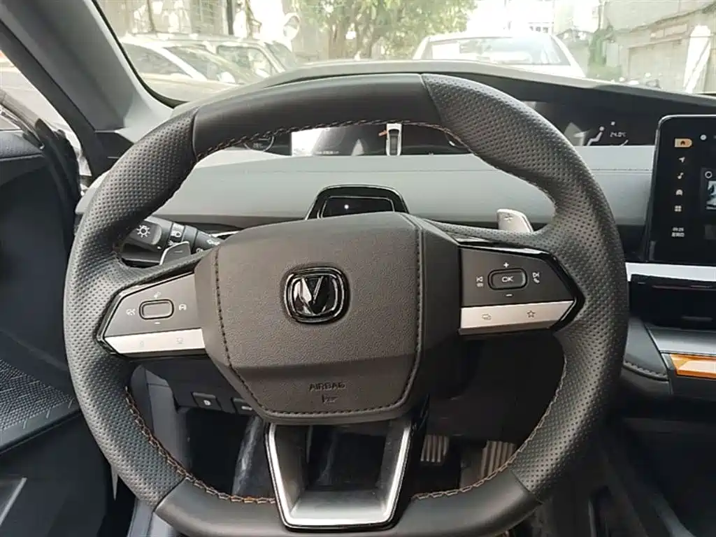 CHANGAN UNI-V
