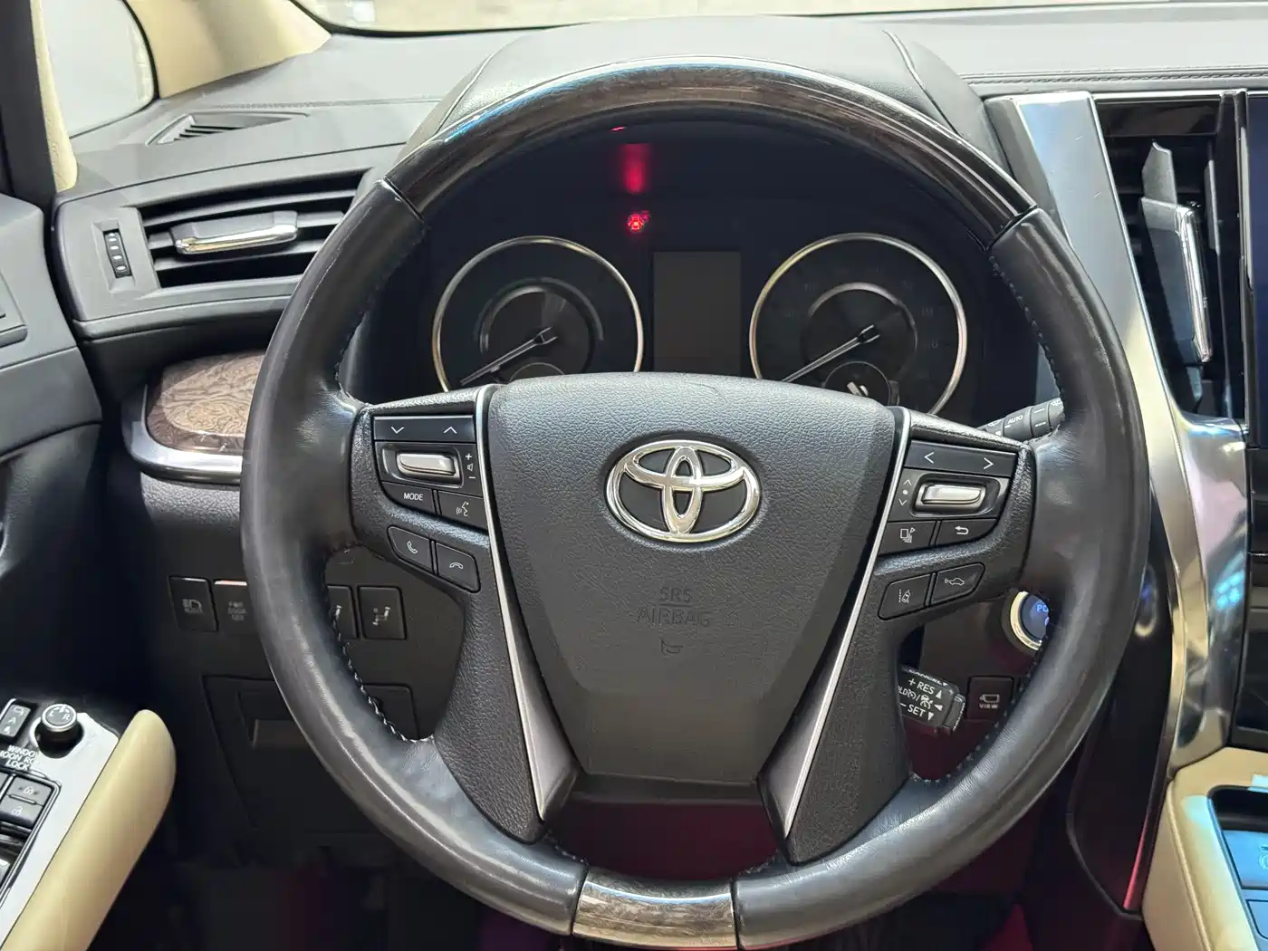 Toyota Alphard 2021 Hybrid 2.5L Premium фото 14