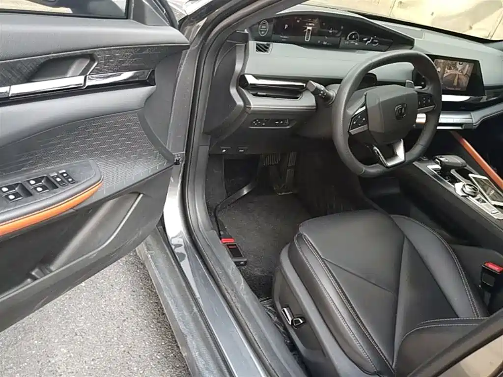 CHANGAN UNI-V