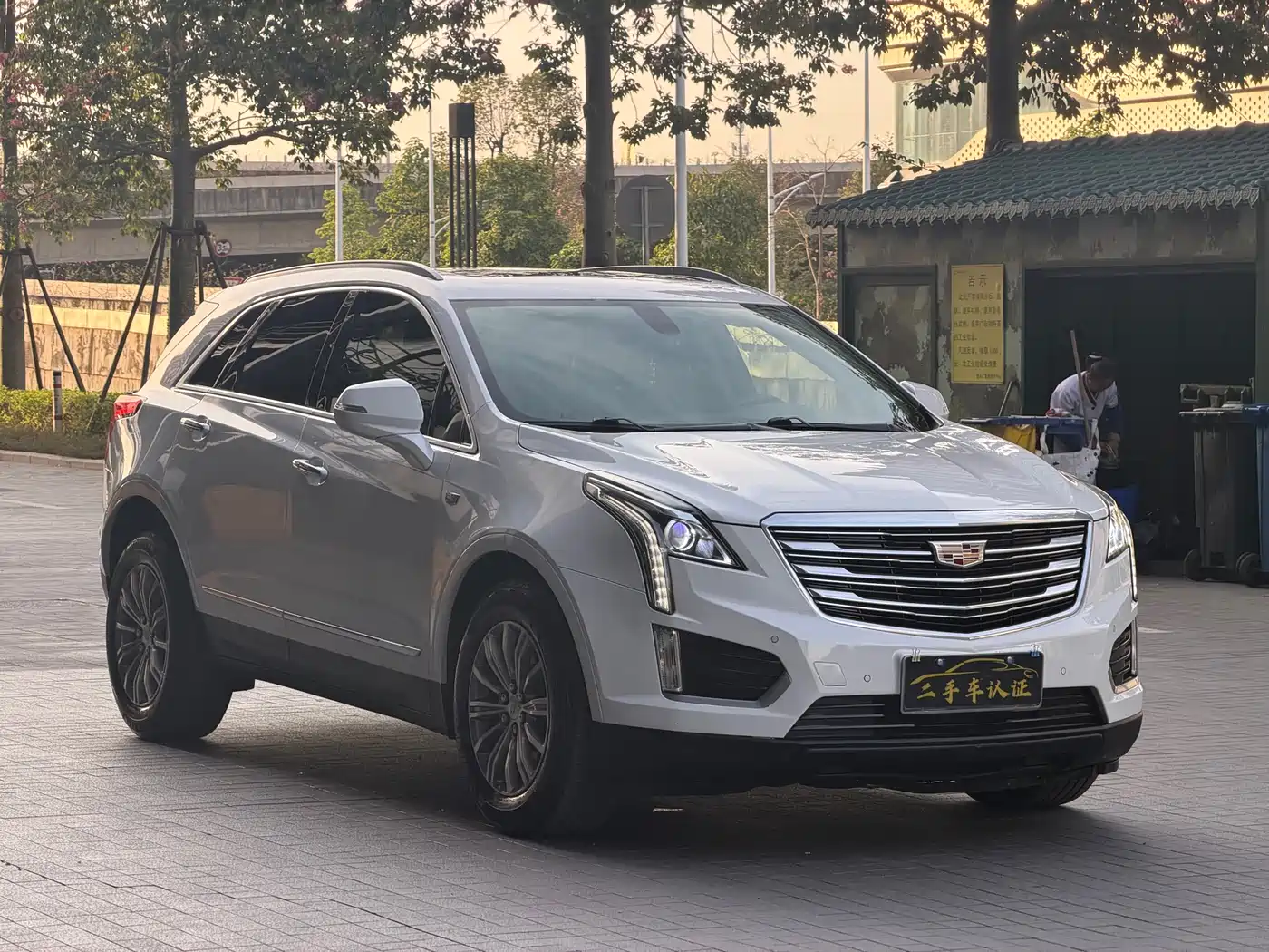Cadillac XT5 2016 25T Luxury Model фото 3