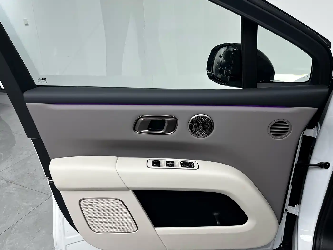 Photo 19 - Li Auto i6