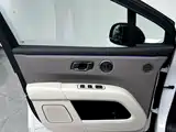 Фото 19 - Li Auto i6