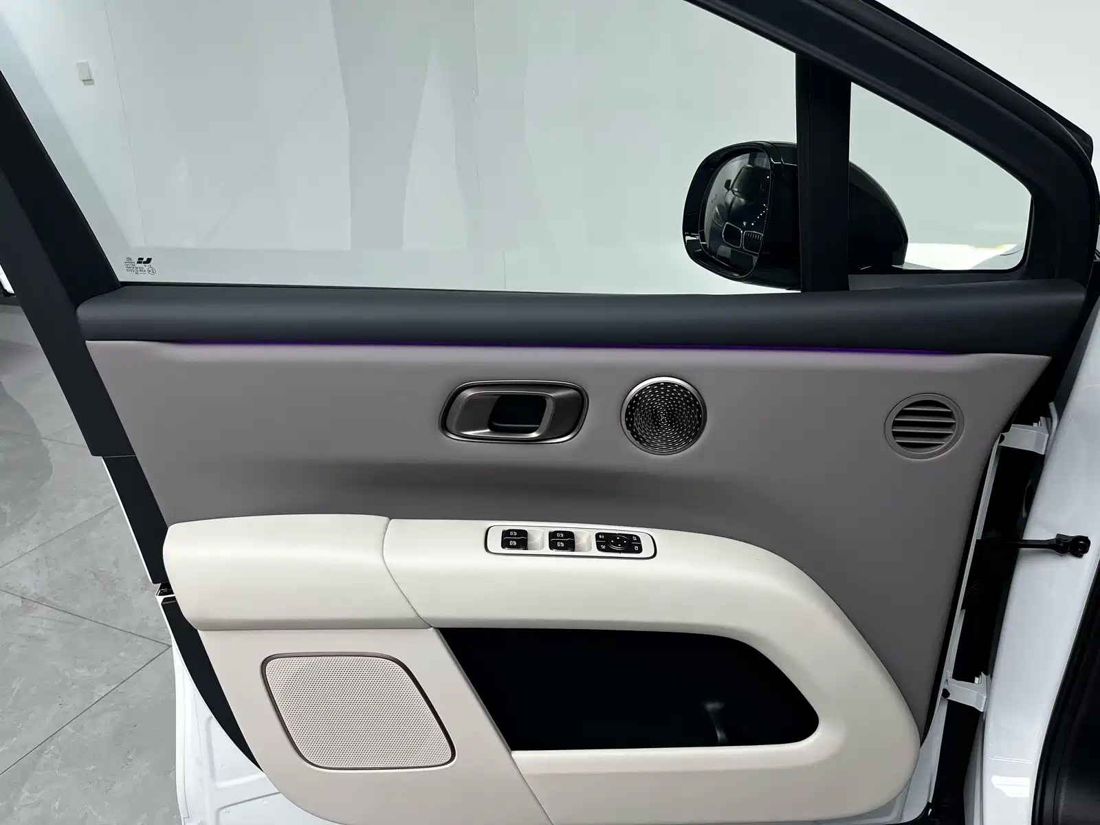 Фото 19 - Li Auto i6