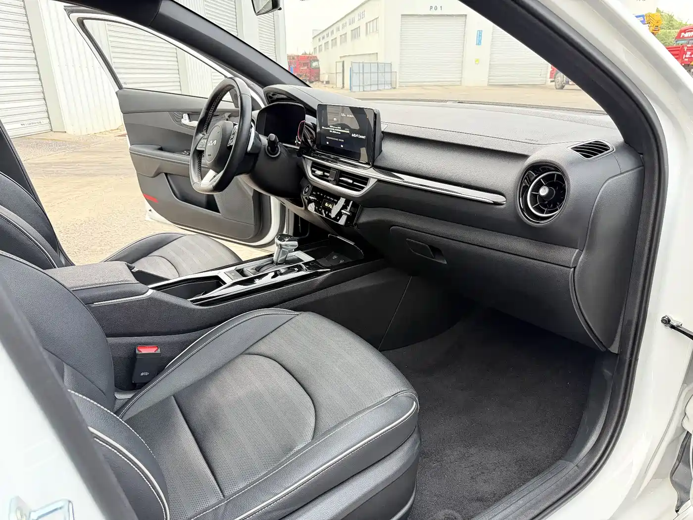 Kia K3 2023 1.4T DCT Premium Edition фото 17