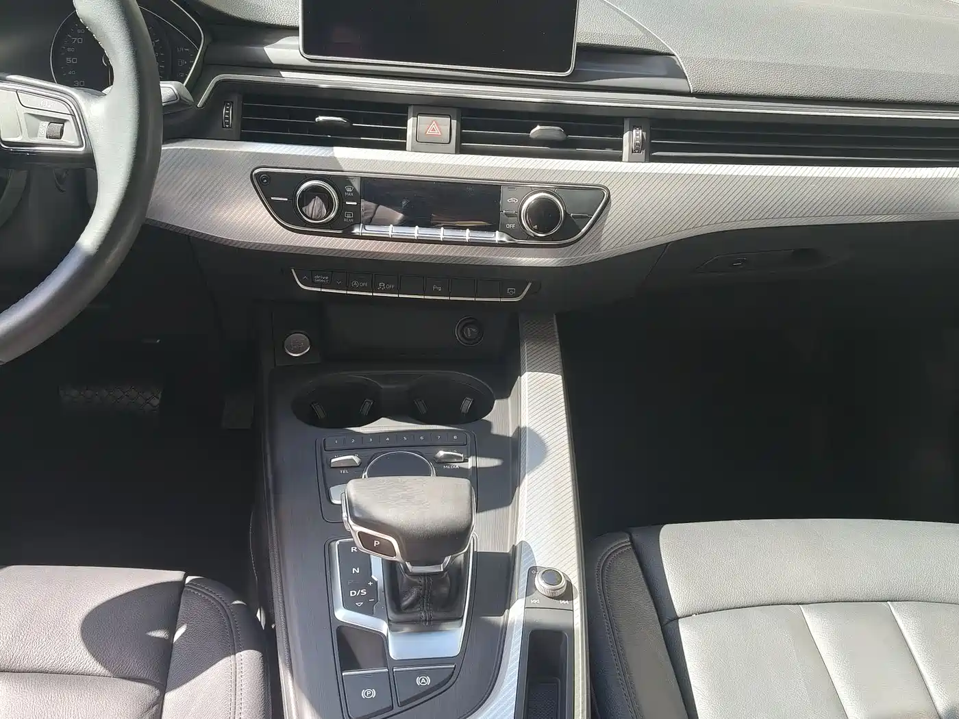 Audi A4L 2017 Plus 40 TFSI Fashion фото 13