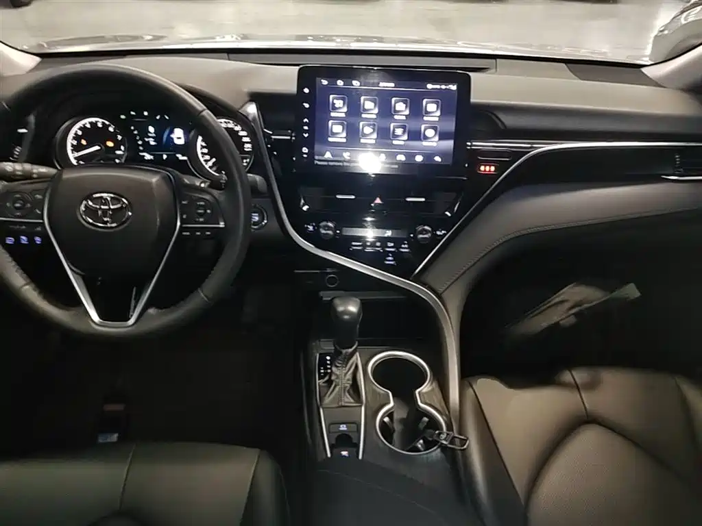 Toyota Camry 2023 2.0G Luxury Edition фото 10