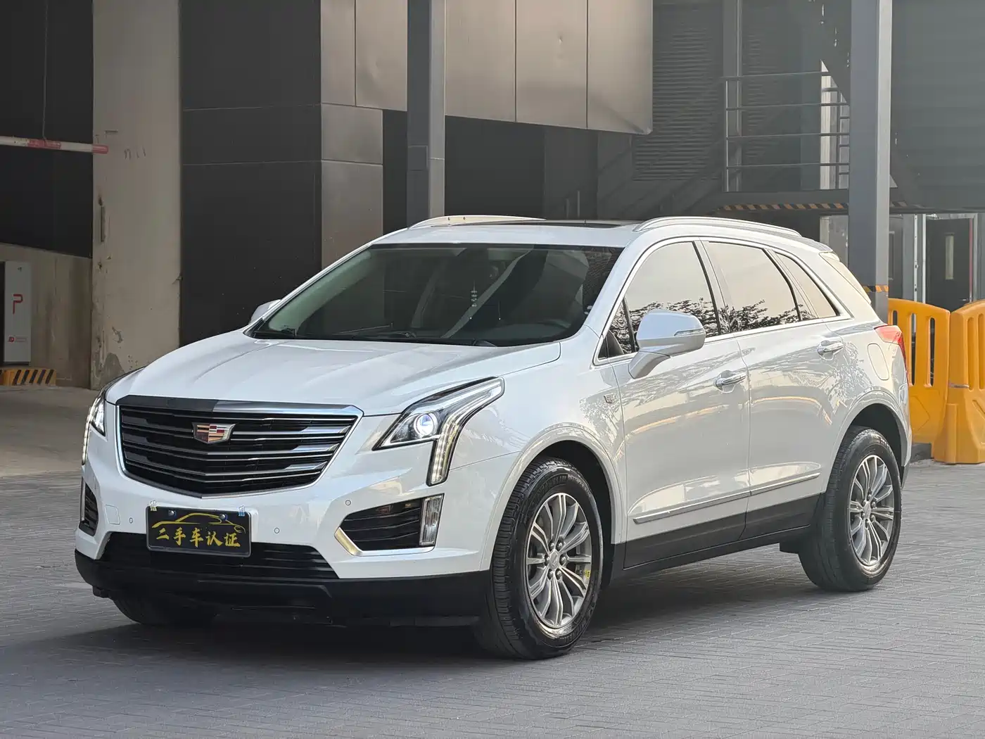 Cadillac XT5 2016 25T Luxury Model
