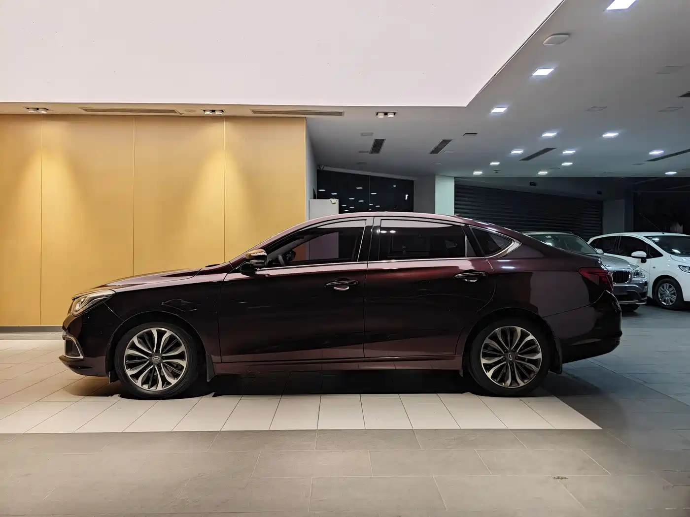 GAC Trumpchi Trumpchi GA6 2016 235T DCT Luxury Edition фото 6
