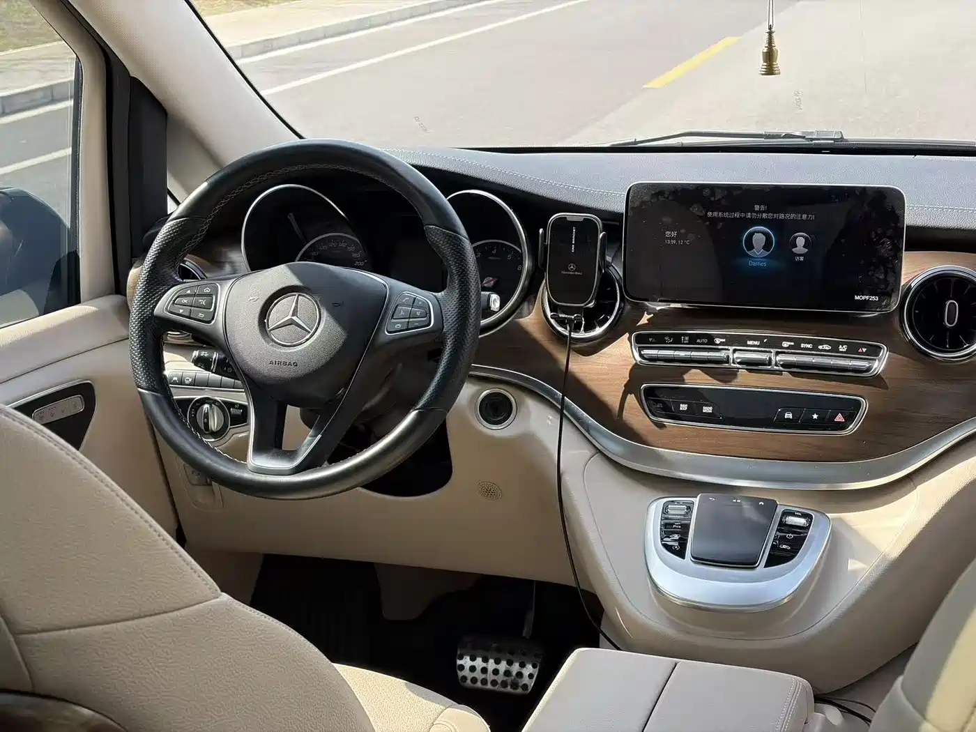 Mercedes-Benz V-Class 2020 V 260 Luxury Edition фото 15