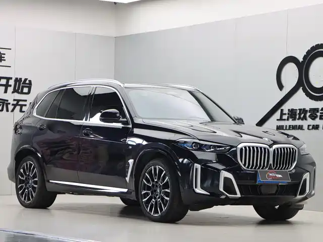 BMW BMW X5 2025 Model xDrive 40Li Exclusive M Sport Blackout Package