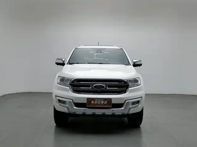Ford Everest 2019 2.0T Petrol Automatic 4WD Luxury 7-seater — фото 3